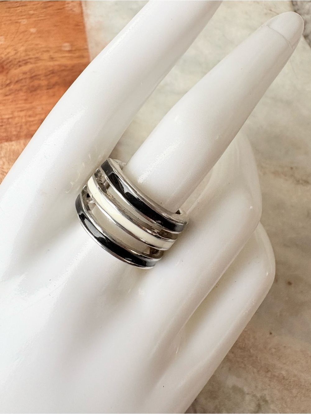 Silver-Tone Ring with Black and White Bands - Size 6 with Stretch Band